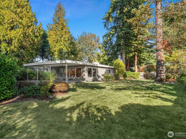 2965 74 Avenue SE, Mercer Island WA 98040