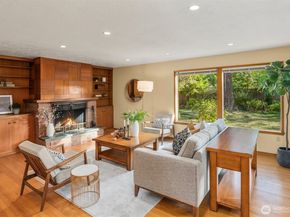 2965 74 Avenue SE, Mercer Island WA 98040