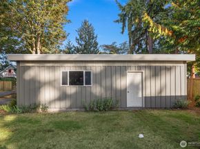 2965 74 Avenue SE, Mercer Island WA 98040