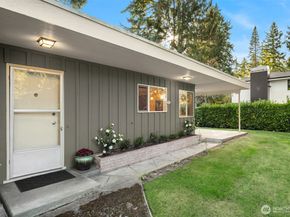 2965 74 Avenue SE, Mercer Island WA 98040