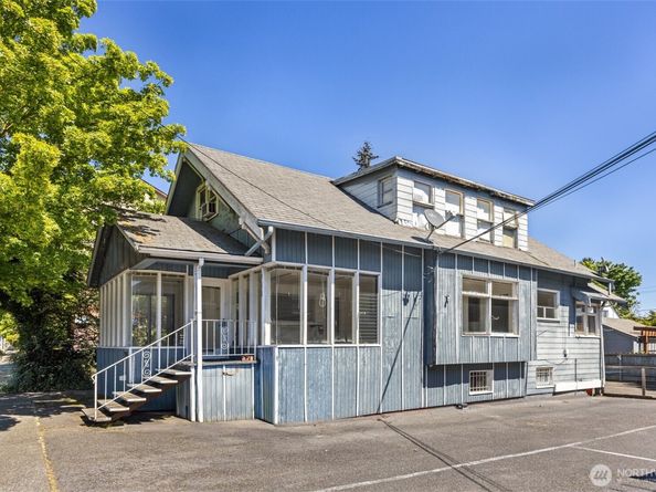 7342 15th Avenue NW, Seattle WA 98117