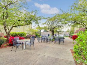 4133 224th Lane SE 302, Issaquah WA 98029