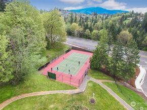 4133 224th Lane SE 302, Issaquah WA 98029
