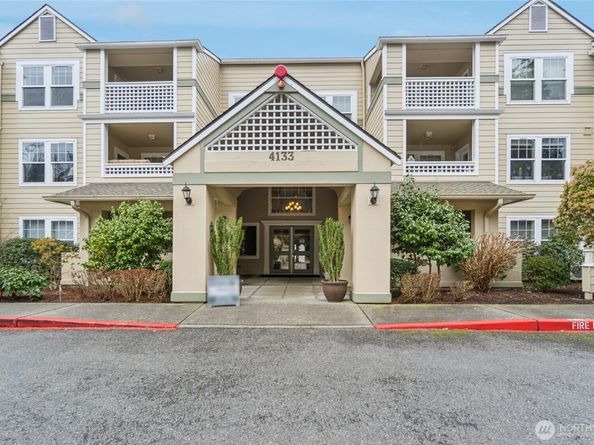 4133 224th Lane SE 302, Issaquah WA 98029