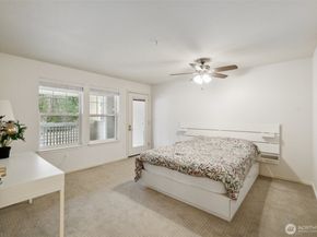 4133 224th Lane SE 302, Issaquah WA 98029