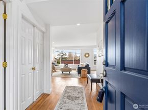 18 Florentia Street, Seattle WA 98109