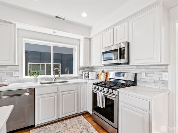 18 Florentia Street, Seattle WA 98109