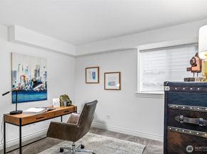 18 Florentia Street, Seattle WA 98109