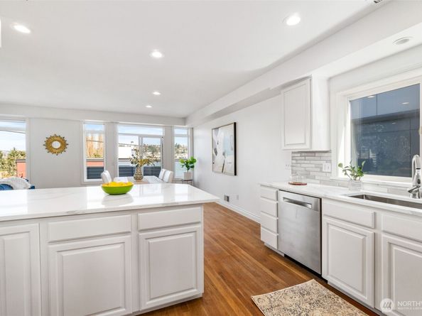 18 Florentia Street, Seattle WA 98109