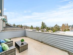 18 Florentia Street, Seattle WA 98109