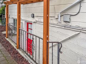 2209 E Roanoke Street, Seattle WA 98112