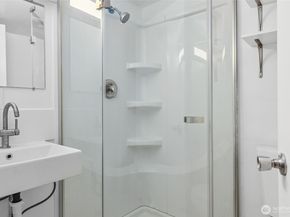 2209 E Roanoke Street, Seattle WA 98112