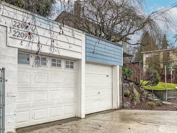 2209 E Roanoke Street, Seattle WA 98112