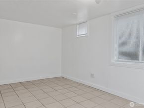 2209 E Roanoke Street, Seattle WA 98112