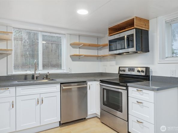 2209 E Roanoke Street, Seattle WA 98112