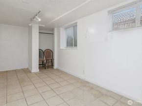 2209 E Roanoke Street, Seattle WA 98112