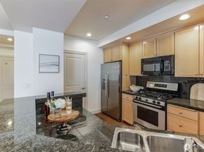 1106 108th Avenue NE 503, Bellevue WA 98004