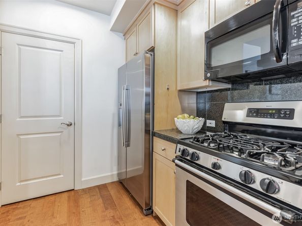 1106 108th Avenue NE 503, Bellevue WA 98004