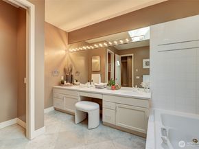 600 Bellevue Way SE 301, Bellevue WA 98004