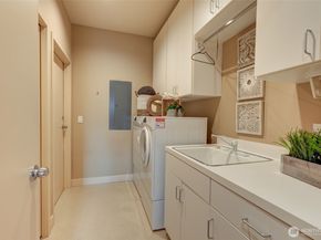 600 Bellevue Way SE 301, Bellevue WA 98004