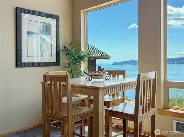 49 M Whidbey Island Drive, Everett WA 98206