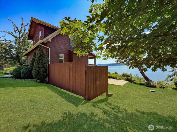 49 M Whidbey Island Drive, Everett WA 98206