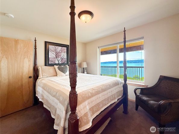 49 M Whidbey Island Drive, Everett WA 98206
