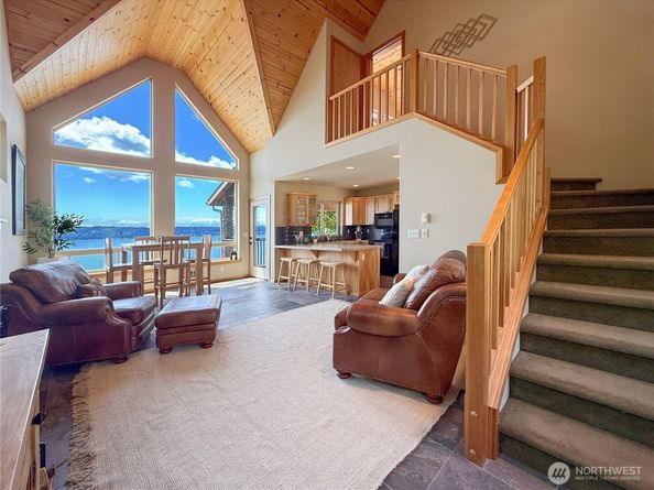 49 M Whidbey Island Drive, Everett WA 98206