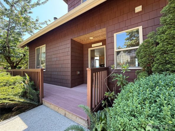 49 M Whidbey Island Drive, Everett WA 98206