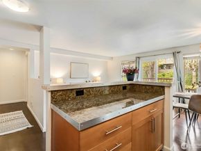 3661 Phinney Avenue N 208, Seattle WA 98103