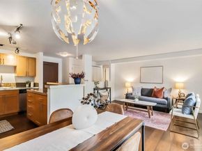 3661 Phinney Avenue N 208, Seattle WA 98103