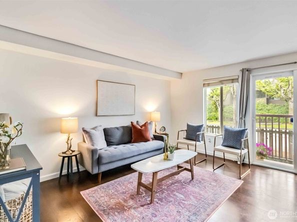 3661 Phinney Avenue N 208, Seattle WA 98103