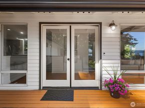 16939 SE 39th Street, Bellevue WA 98008