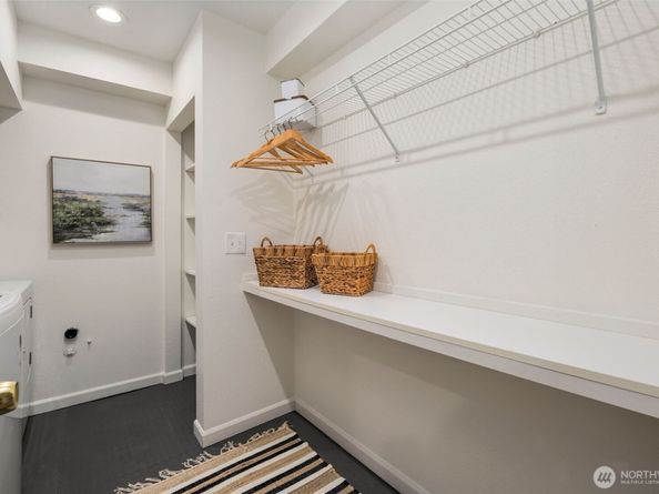 16939 SE 39th Street, Bellevue WA 98008