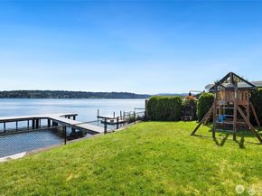 16939 SE 39th Street, Bellevue WA 98008