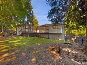 16939 SE 39th Street, Bellevue WA 98008