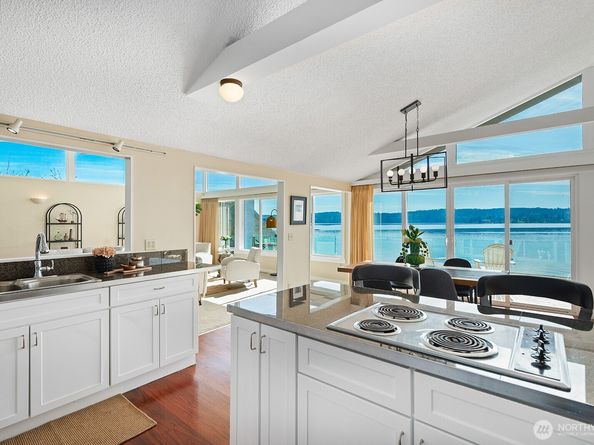 11613 SW Shawnee, Vashon WA 98070