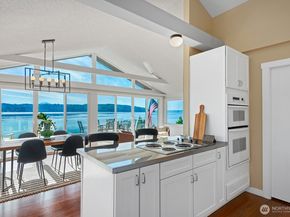 11613 SW Shawnee, Vashon WA 98070