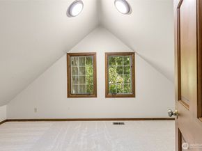 11750 NE 36th Place, Bellevue WA 98005