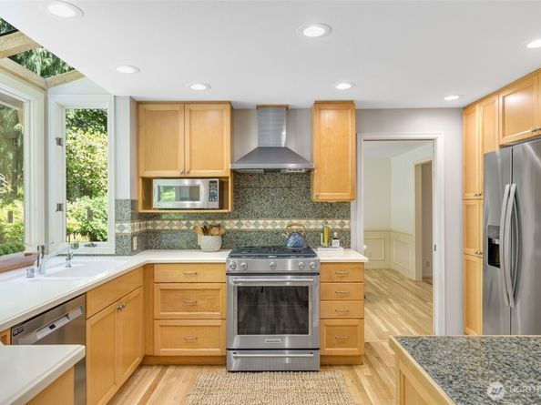 11750 NE 36th Place, Bellevue WA 98005