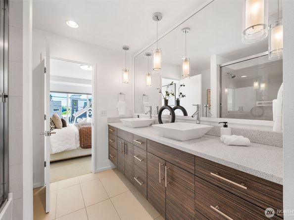 203 20th Avenue E, Seattle WA 98112