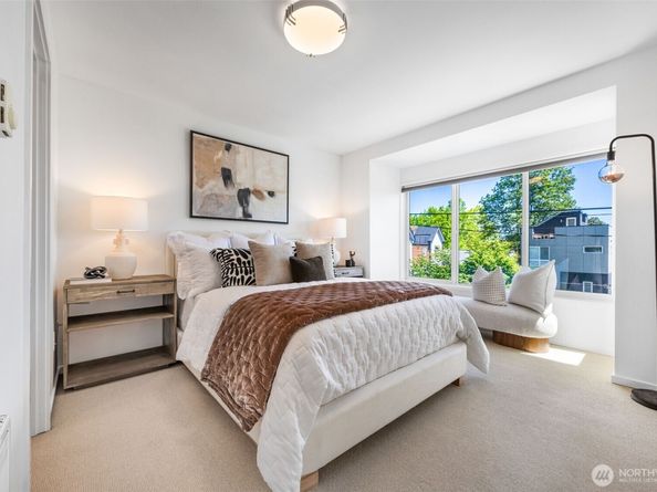 203 20th Avenue E, Seattle WA 98112