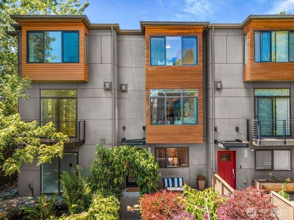 203 20th Avenue E, Seattle WA 98112