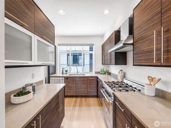 203 20th Avenue E, Seattle WA 98112