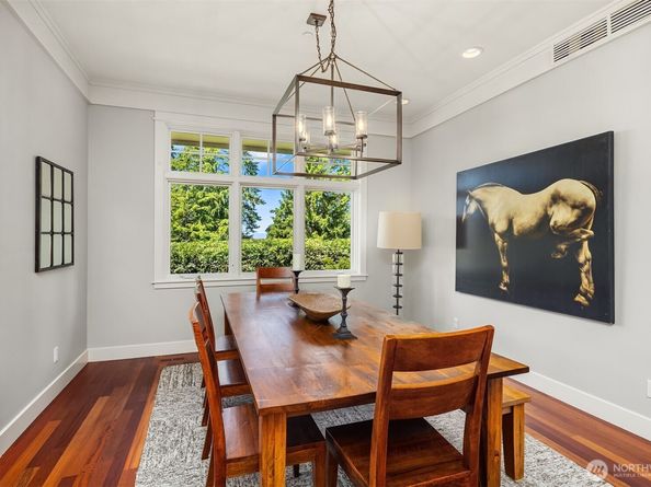8418 SE 44th Street, Mercer Island WA 98040
