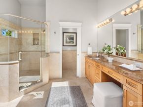 8418 SE 44th Street, Mercer Island WA 98040