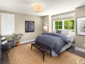 8418 SE 44th Street, Mercer Island WA 98040