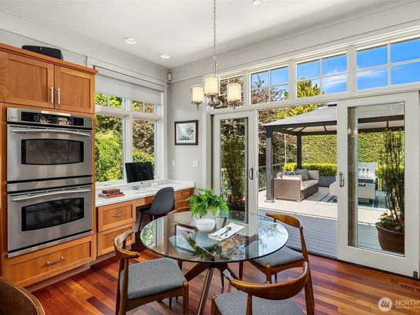 8418 SE 44th Street, Mercer Island WA 98040