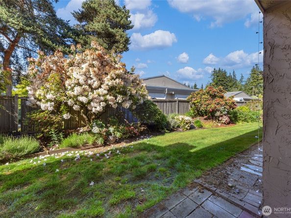 20110 60th Avenue W F26, Lynnwood WA 98036