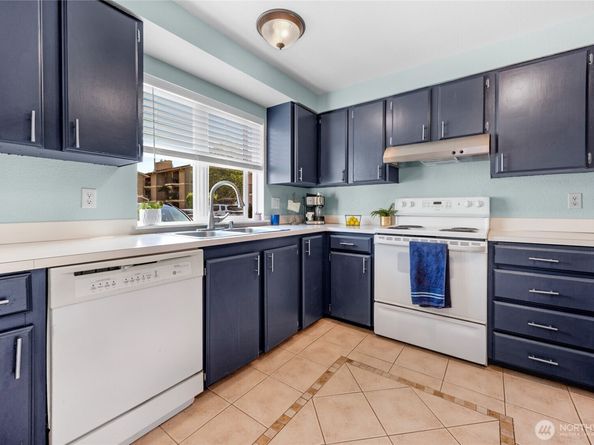 20110 60th Avenue W F26, Lynnwood WA 98036